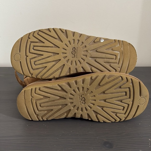 UGG Remora Chestnut Buckle Winter Boot Size 7 - Picture 11 of 12